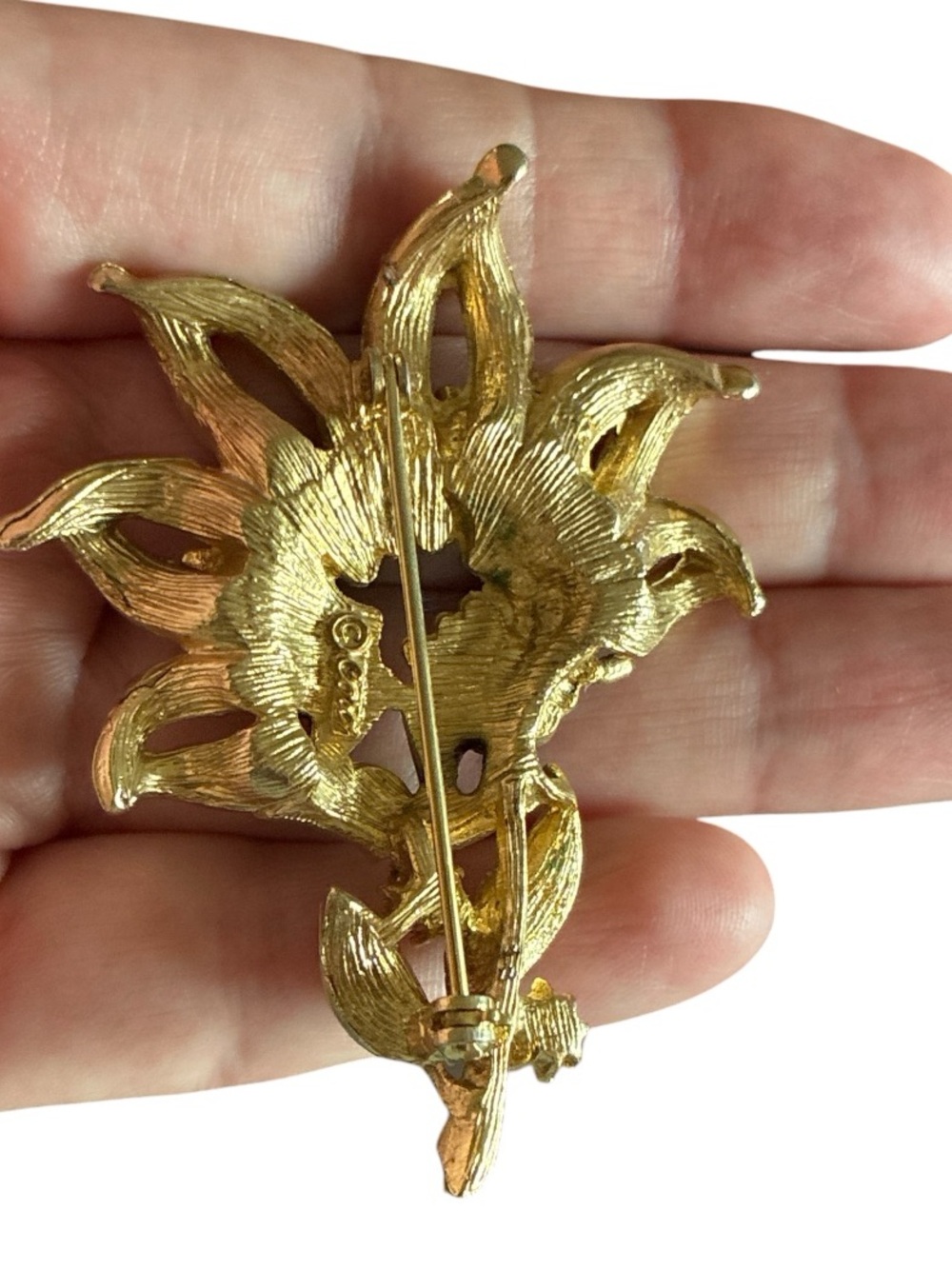 Vintage Coro Gold-Tone Floral Brooch with Rhinestone Accents - Picture 3 of 3